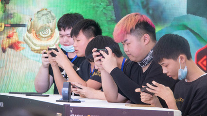 用什么软件可以投注lol